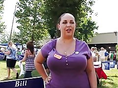 Milf אמריקאי עם שדיים ענקיים